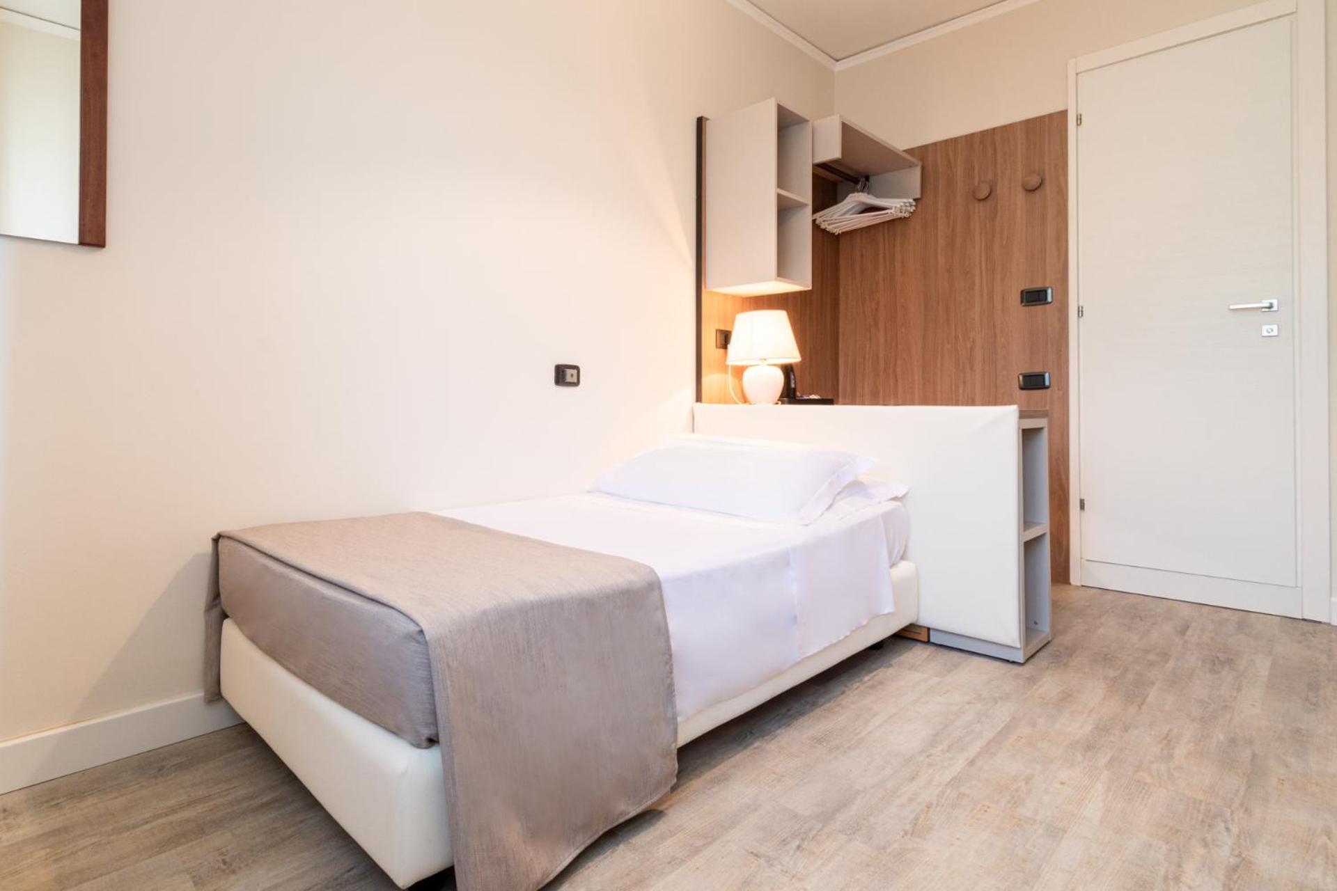 Continental B&B City Hotel بيبيوني الغرفة الصورة