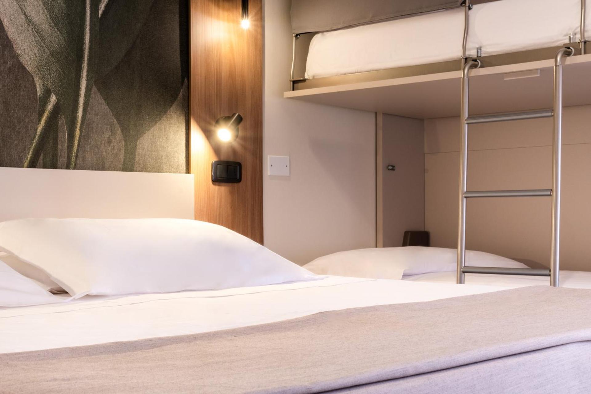 Continental B&B City Hotel بيبيوني الغرفة الصورة